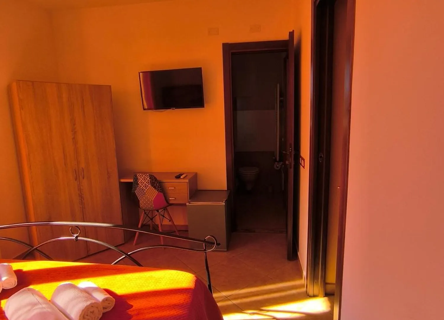 B&B Mamuthones Porto Torres Bed & Breakfast